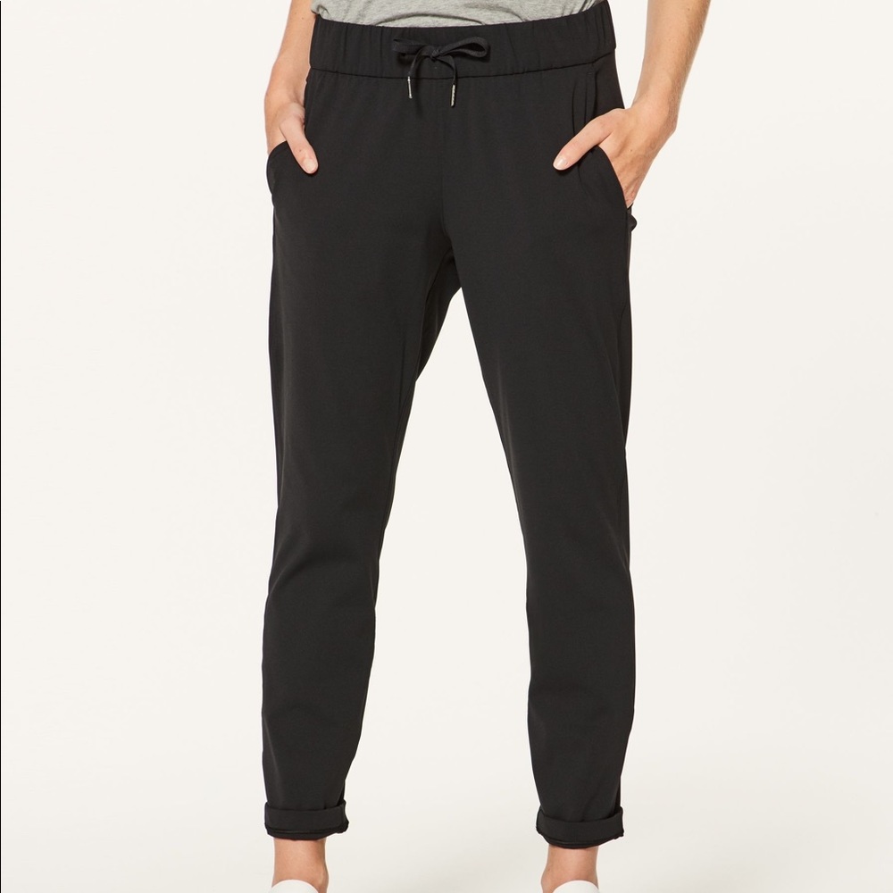 Lululemon on the fly pants